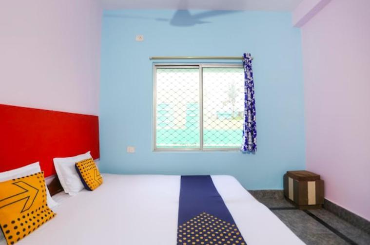 Hotel Alaka Puri Bagian luar foto